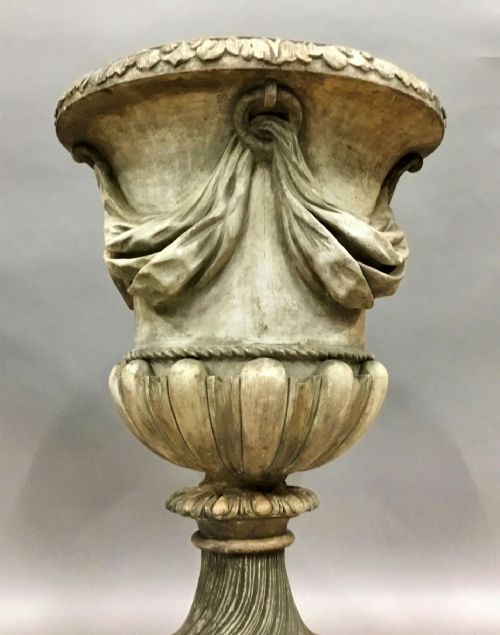 LARGE REGENCY NEOCLASSICAL PLASTER URN OF CAMPANA FORM - ADDITIONAL PHOTO 4
