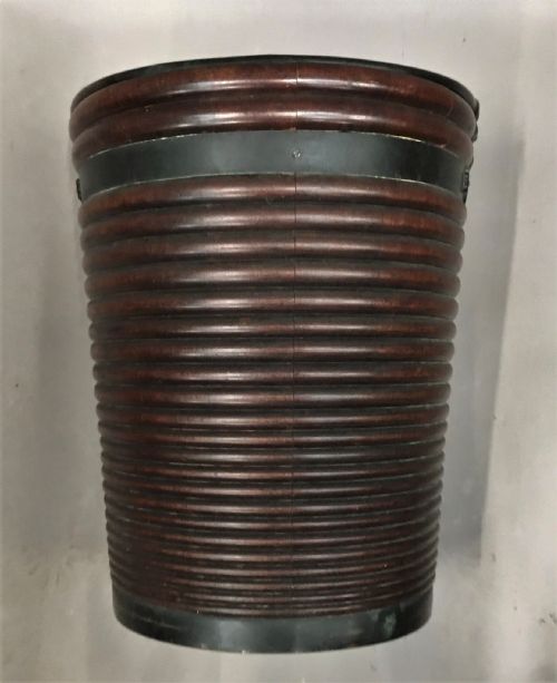 C18TH IRISH MAHOGANY LARGE PEAT BUCKET OF RARE RIBBED FORM IN ORIGINAL UNTOUCHED CONDITION - ADDITIONAL PHOTO 11