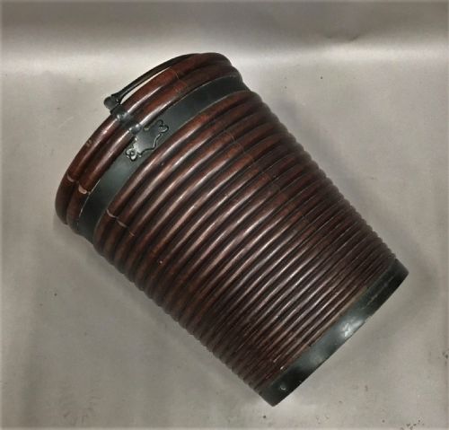 C18TH IRISH MAHOGANY LARGE PEAT BUCKET OF RARE RIBBED FORM IN ORIGINAL UNTOUCHED CONDITION - ADDITIONAL PHOTO 12