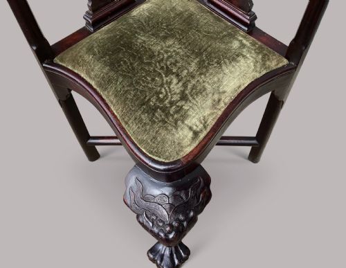 C18TH CHINESE EXPORT HARDWOOD CORNER ARMCHAIR OF AN ECCENTRIC AND CURVACEOUS DESIGN AND PROPORTIONS - ADDITIONAL PHOTO 5