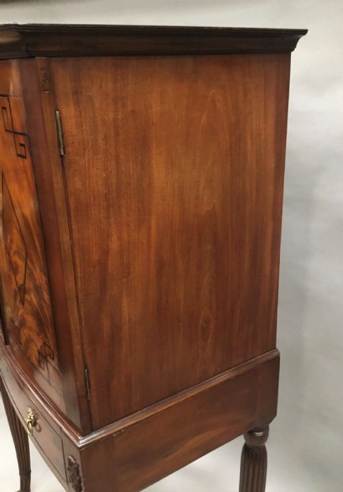 REGENCY MAHOGANY BOW FRONTED CABINET ON STAND OF COMPACT PROPORTIONS - ADDITIONAL PHOTO 9