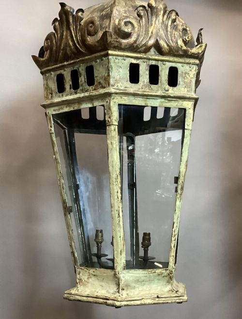C19TH LARGE VENETIAN TOLE HANGING LANTERN WITH ORIGINAL GILT AND PAINTED DECORATION - ADDITIONAL PHOTO 12