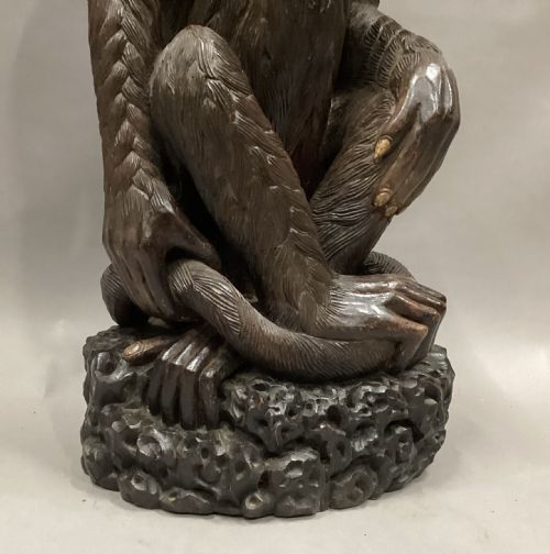 C19TH LARGE CARVED HARDWOOD FIGURE OF A MONKEY - ADDITIONAL PHOTO 17