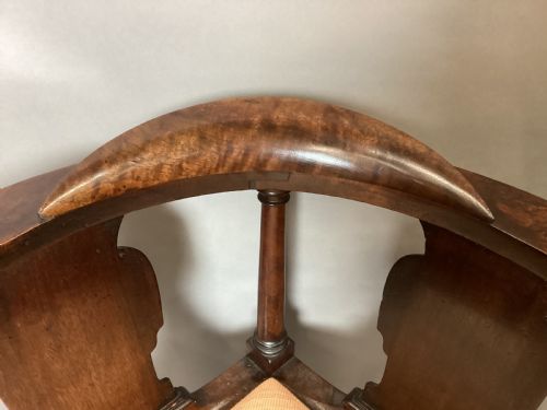 GEORGE I WALNUT CORNER CHAIR DESIGNED AS A DESKREADING CHAIR - ADDITIONAL PHOTO 5