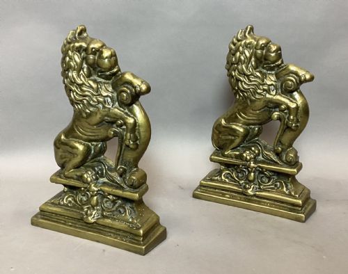 C19TH PAIR OF BRASS LION DOORSTOPS DOOR PORTERS - ADDITIONAL PHOTO 3