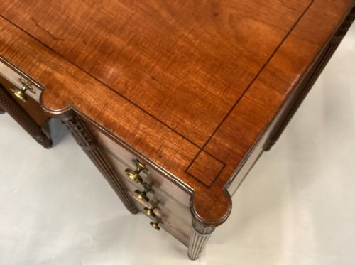 REGENCY MAHOGANY DRESSING TABLE - ADDITIONAL PHOTO 2