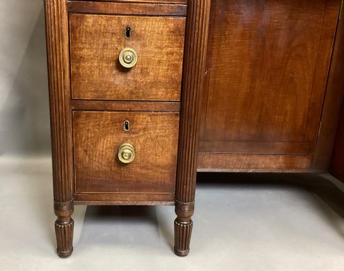 REGENCY MAHOGANY DRESSING TABLE - ADDITIONAL PHOTO 5