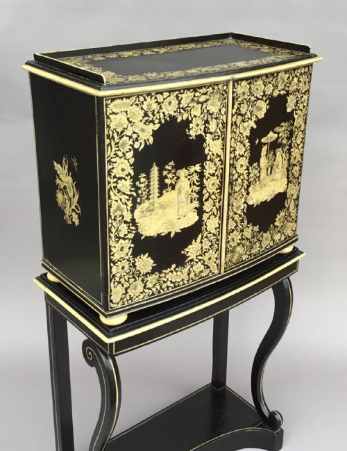 REGENCY CHINOISERIE PENWORK COLLECTORS CABINET ON STAND - ADDITIONAL PHOTO 4