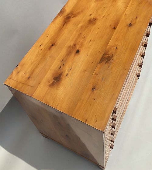 ARTS AND CRAFTS SOLID YEW WOOD CHEST OF DRAWERS IN THE MANNER OF EDWARD BARNSLEY - ADDITIONAL PHOTO 11