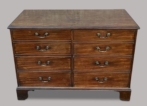 CHIPPENDALE GEORGE III 2DOOR MAHOGANY LOW PRESS CUPBOARD - ADDITIONAL PHOTO 2