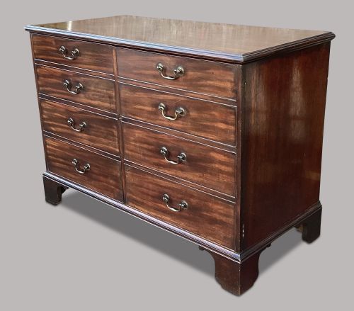 CHIPPENDALE GEORGE III 2DOOR MAHOGANY LOW PRESS CUPBOARD - ADDITIONAL PHOTO 7