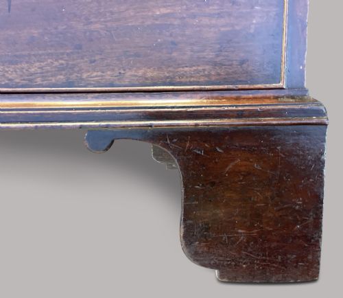 CHIPPENDALE GEORGE III 2DOOR MAHOGANY LOW PRESS CUPBOARD - ADDITIONAL PHOTO 18