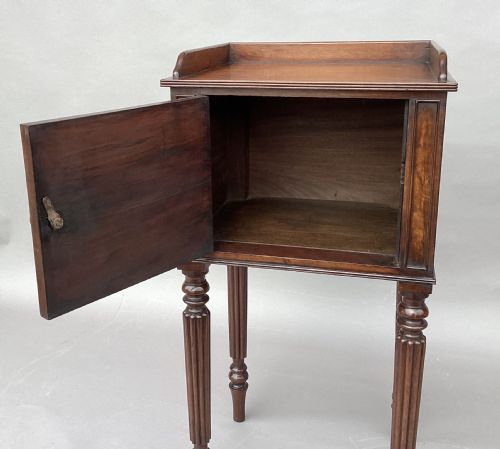 REGENCY GILLOWS MATCHED PAIR OF MAHOGANY BEDSIDE CABINETS CUPBOARDS - ADDITIONAL PHOTO 7