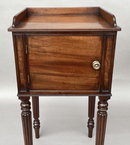 REGENCY GILLOWS MATCHED PAIR OF MAHOGANY BEDSIDE CABINETS CUPBOARDS - ADDITIONAL PHOTO 9