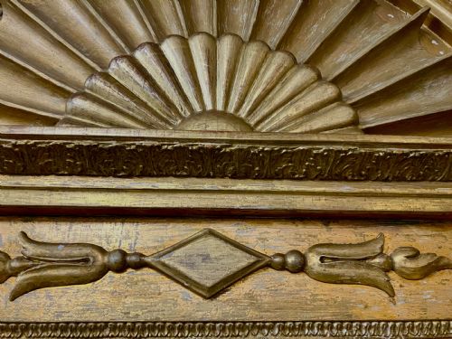 C19TH SWEDISH GILTWOOD WALL MIRROR IN THE NEOCLASSICAL MANNER - ADDITIONAL PHOTO 6