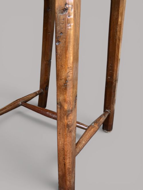 GEORGIAN PRIMITIVE SOLID WALNUT CIRCULAR TABLE - ADDITIONAL PHOTO 4