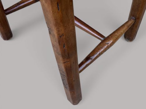 GEORGIAN PRIMITIVE SOLID WALNUT CIRCULAR TABLE - ADDITIONAL PHOTO 8