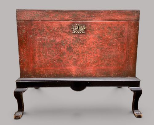 C19TH INDIAN RED LACQUERED TRUNK CHEST ON STAND - ADDITIONAL PHOTO 3