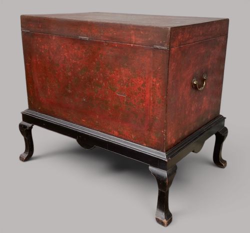 C19TH INDIAN RED LACQUERED TRUNK CHEST ON STAND - ADDITIONAL PHOTO 17