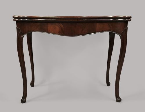 George III mahogany Hepplewhite serpentine card table