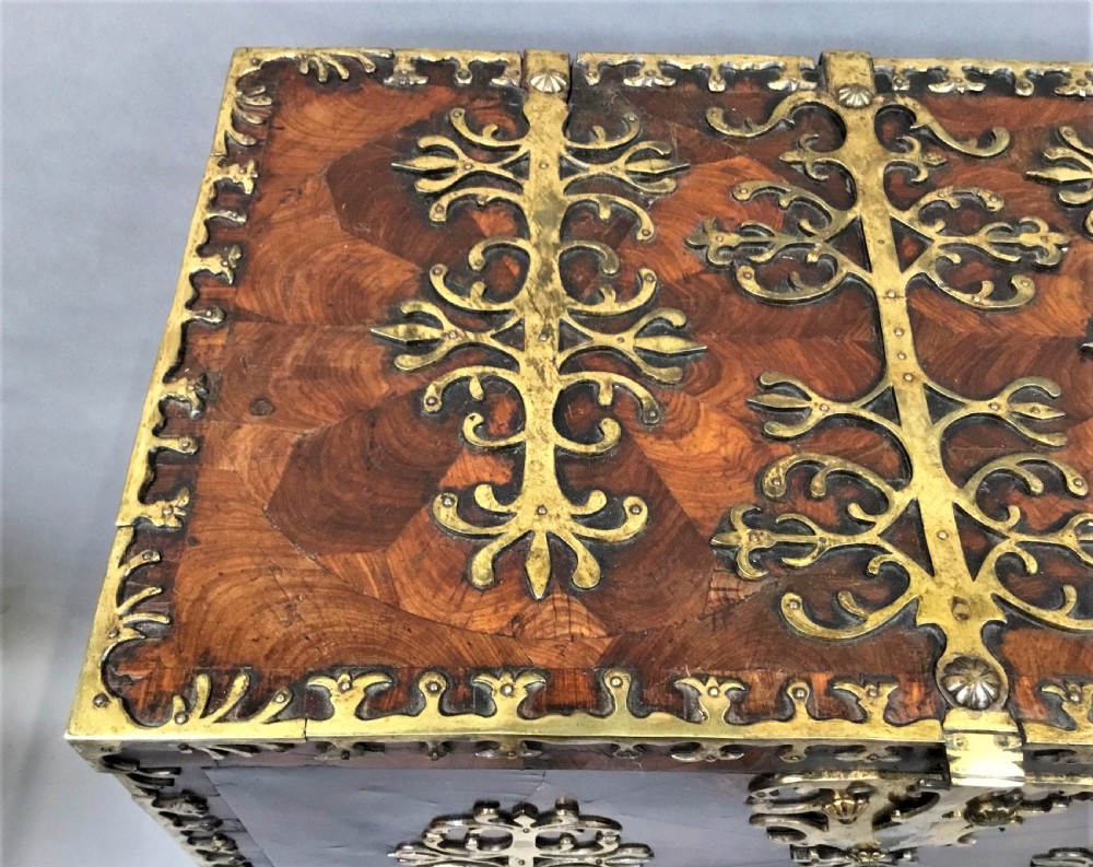 Late C17th large oyster kingwood coffre forte - strong box View V