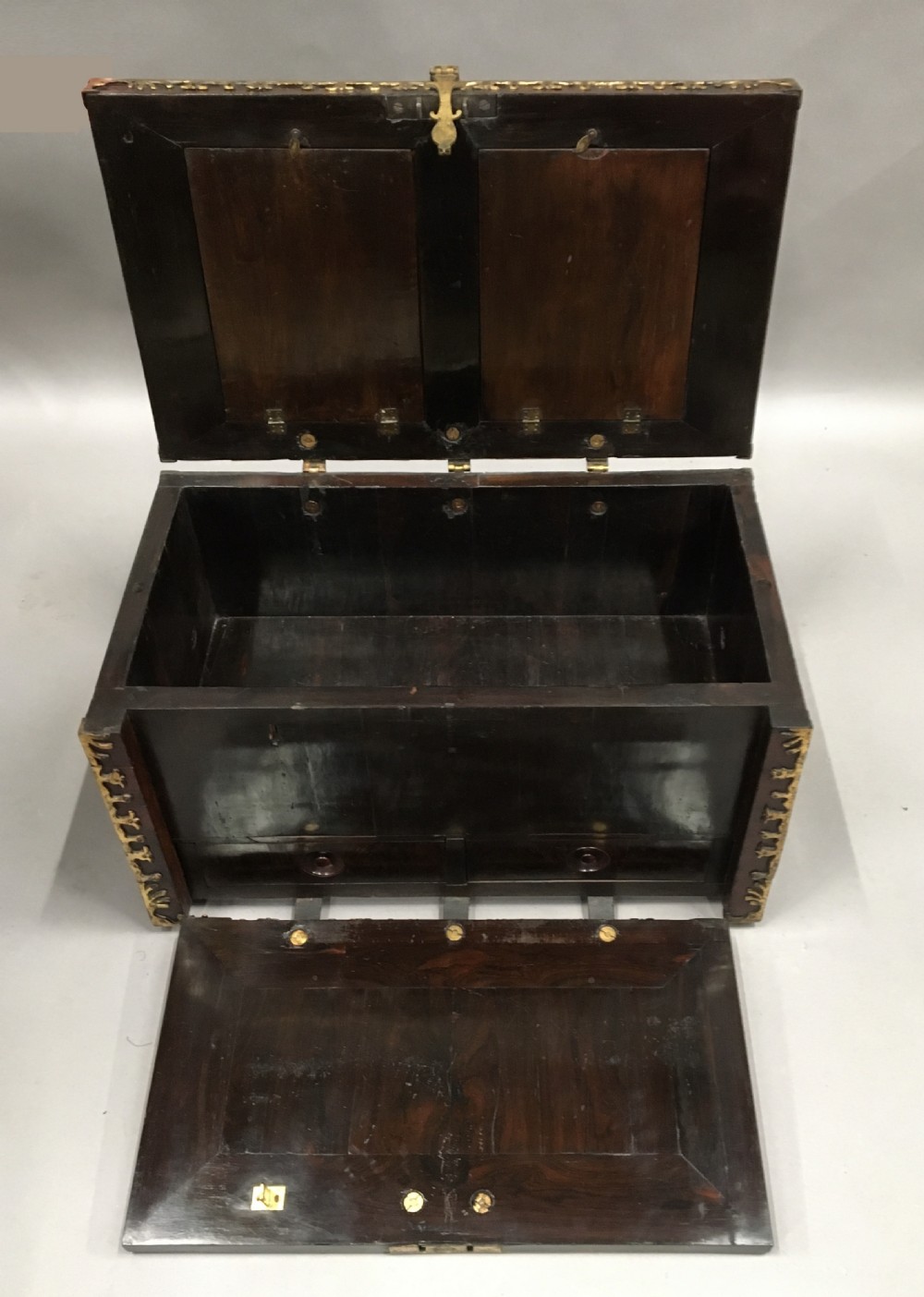 Late C17th large oyster kingwood coffre forte - strong box View XII