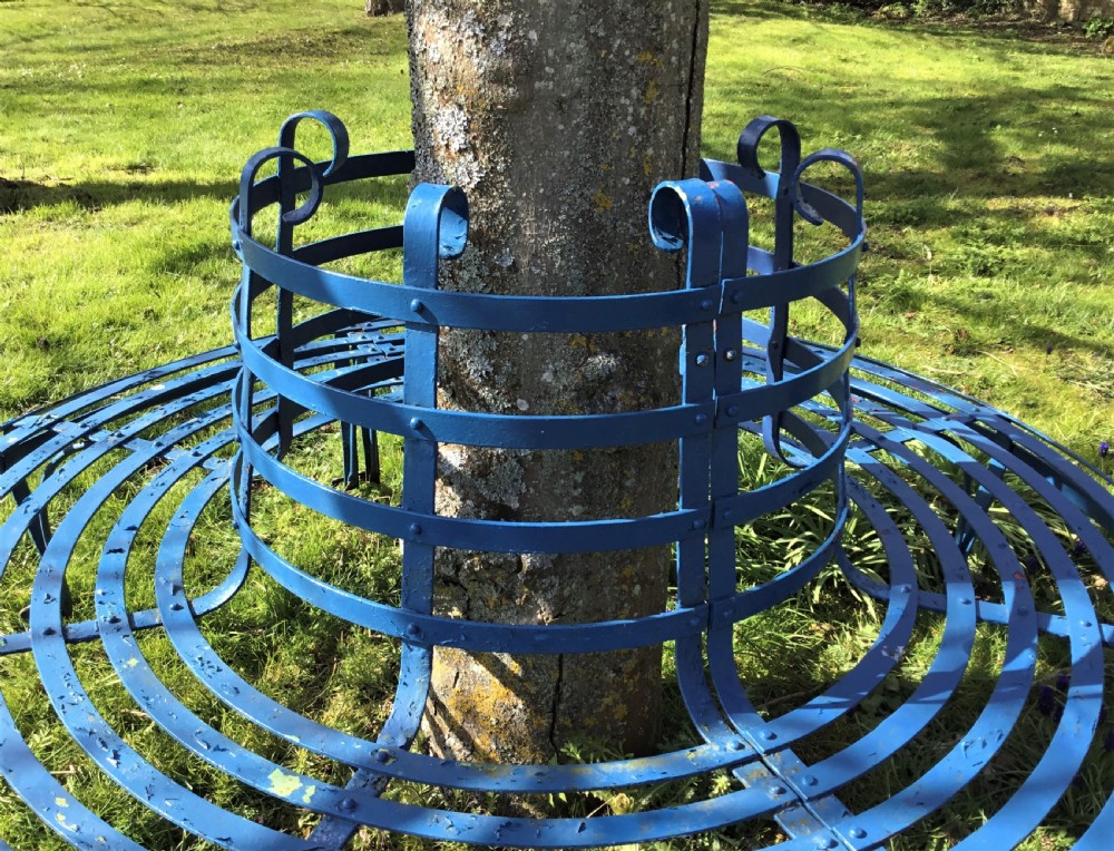 Late C19th large wrought iron tree seat  View IX