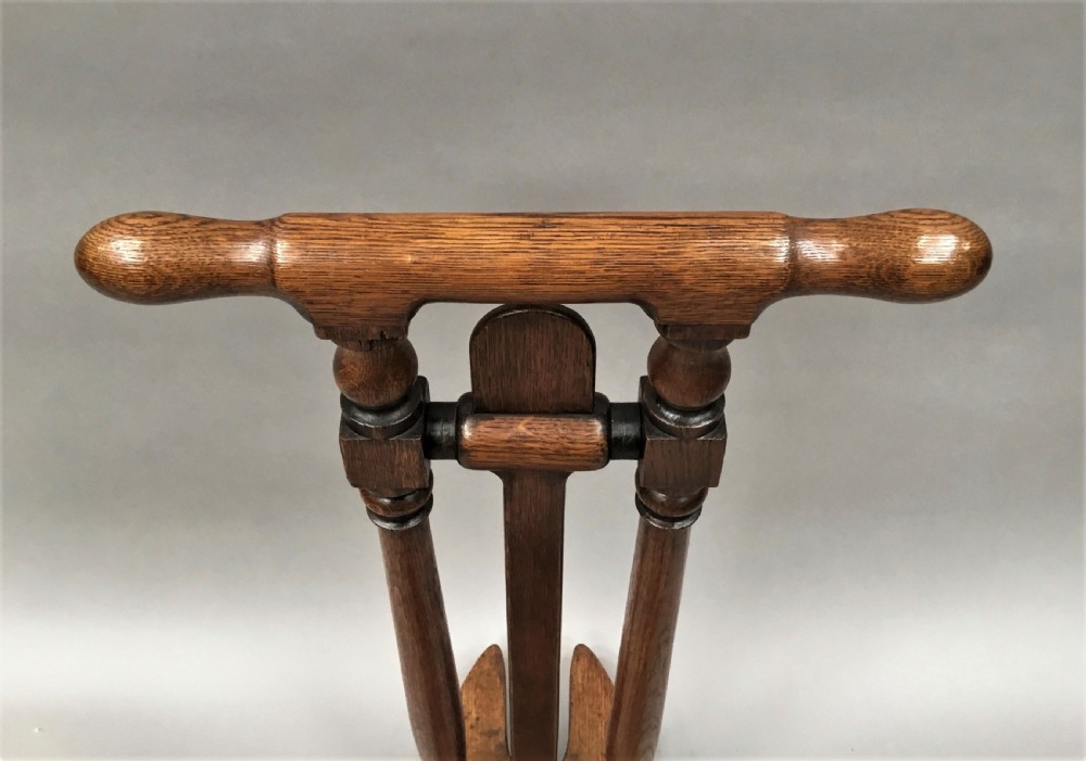 Regency oak 'country house' boot jack View II