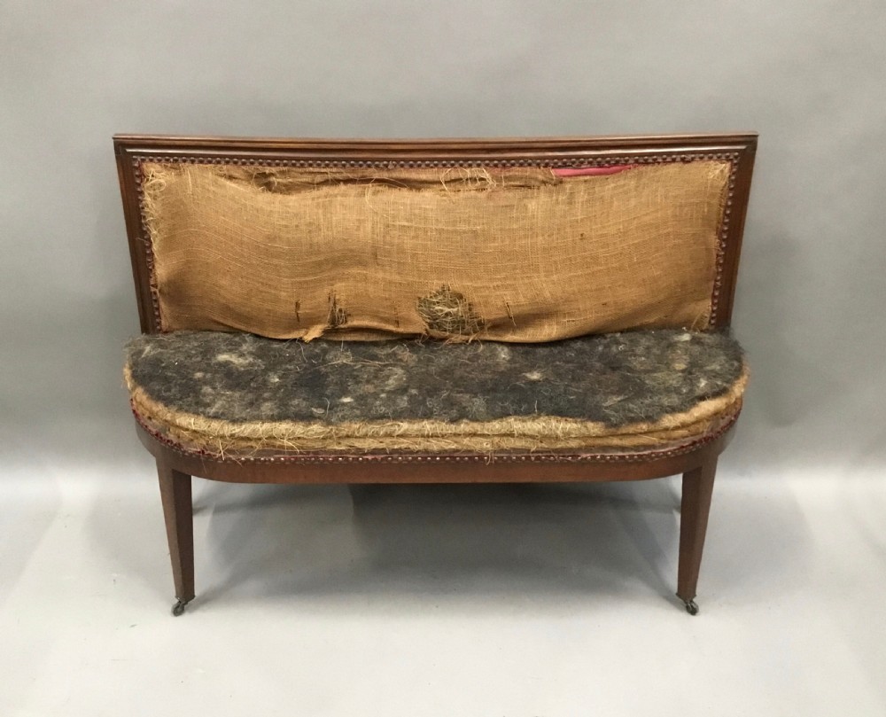 Late C18th Italian walnut hall seat View XIII