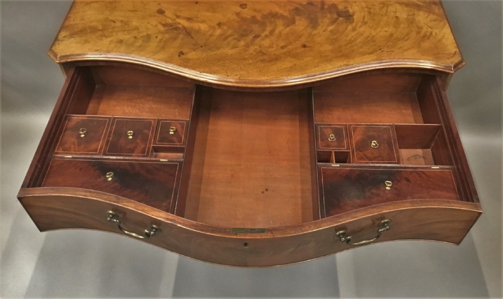 George III Hepplewhite mahogany serpentine dressing chest of drawers View IV