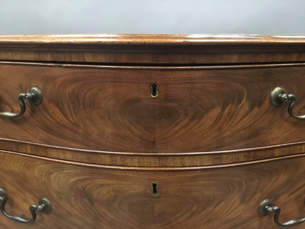 George III Hepplewhite mahogany serpentine dressing chest of drawers View VIII