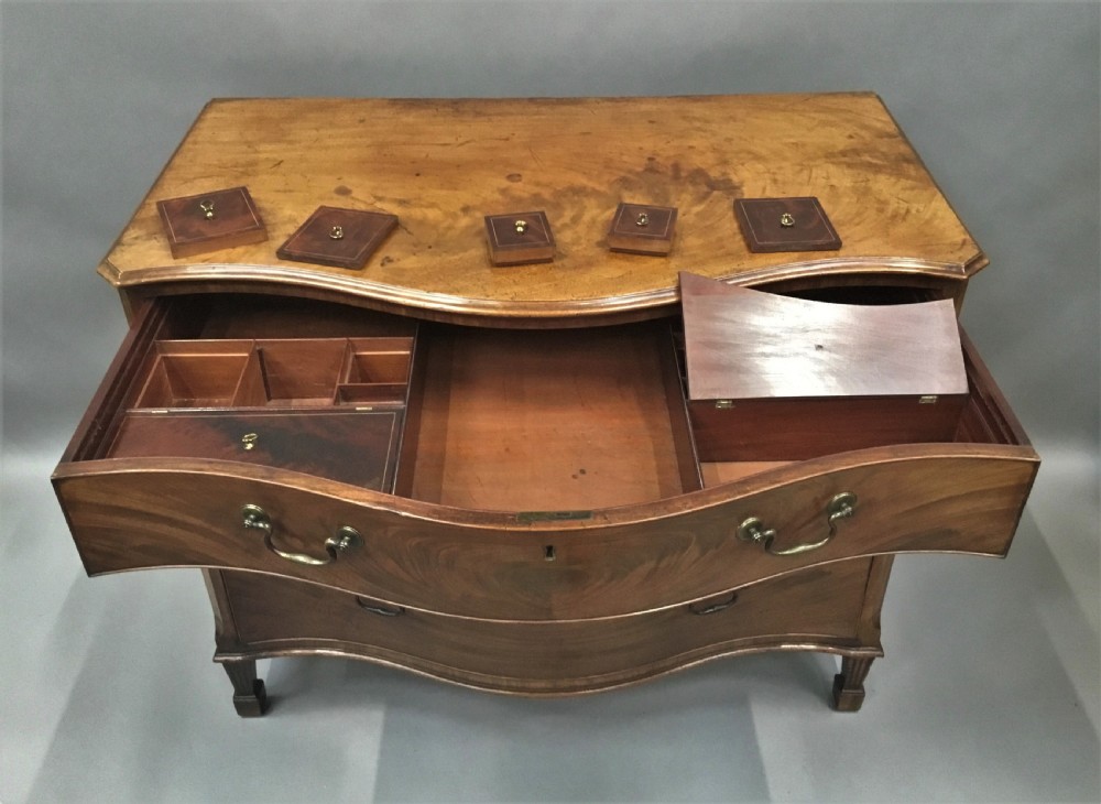 George III Hepplewhite mahogany serpentine dressing chest of drawers View XII