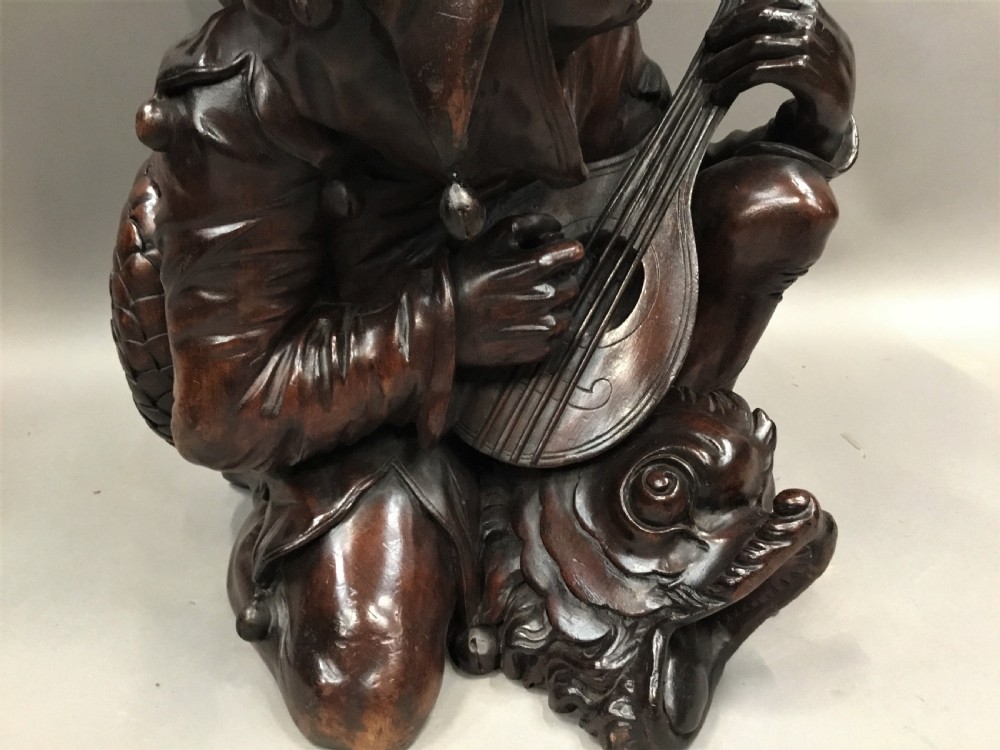 Exceptional C19th Italian carved walnut 
