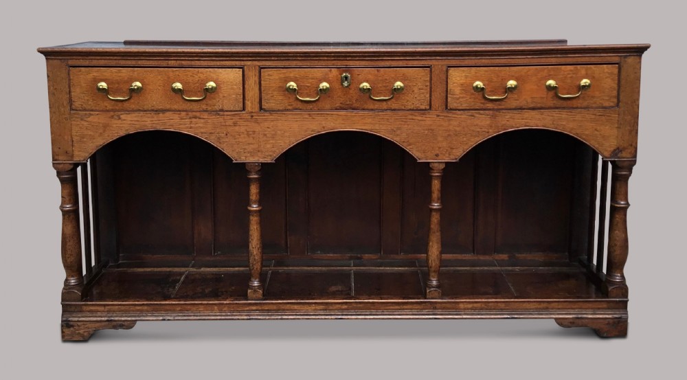 George III oak Montgomeryshire dresser View V
