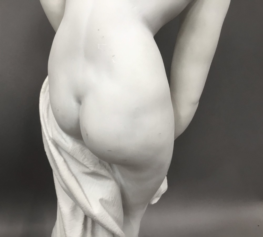 Impressive C19th large marble sculpture of Venus after Bathing View XI