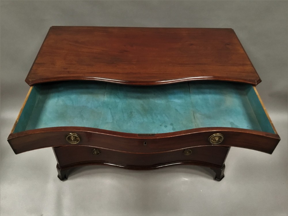 George III mahogany serpentine chest of drawers View VI