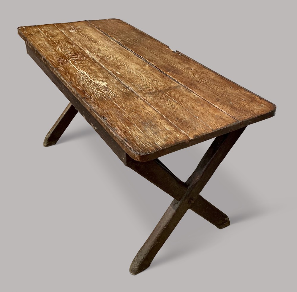 Georgian primitive pine tavern table