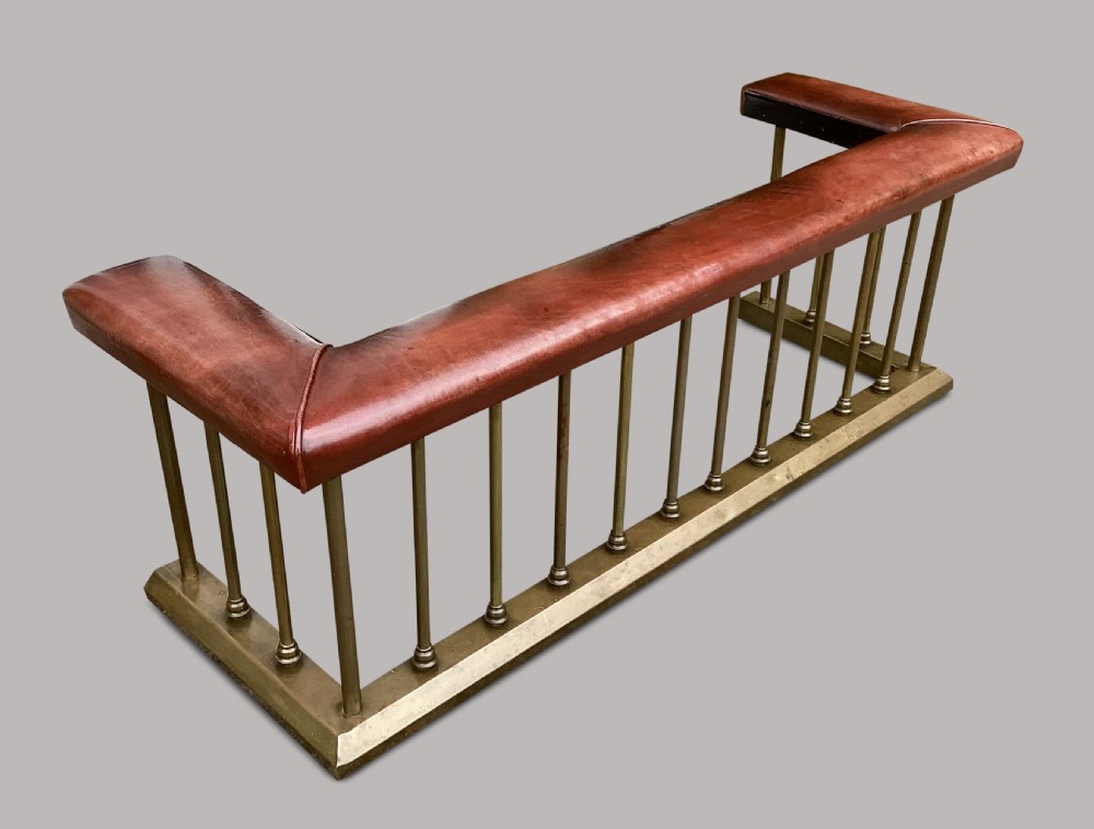 C19th brass club fender View IV