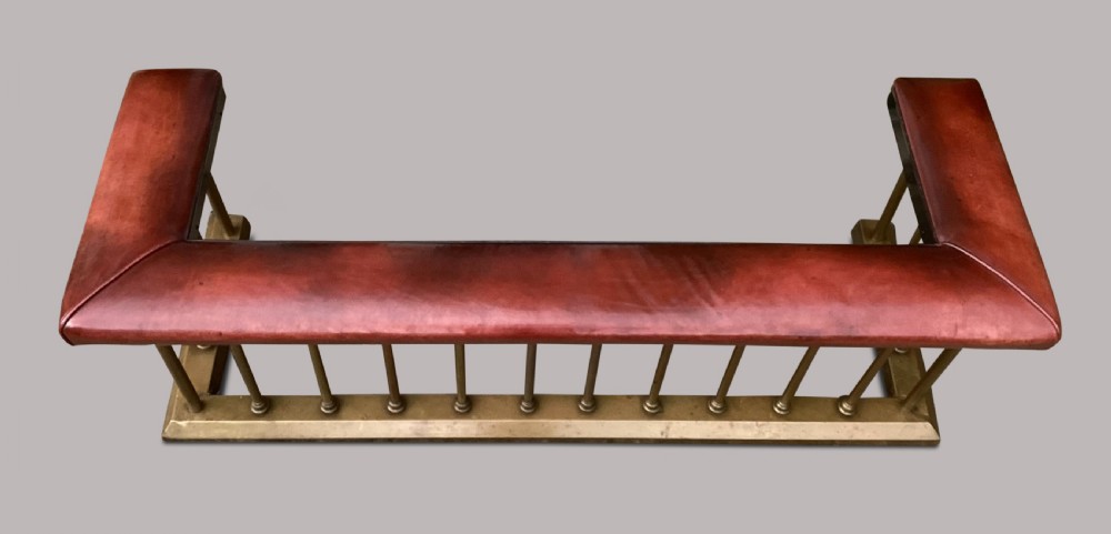 C19th brass club fender View IX
