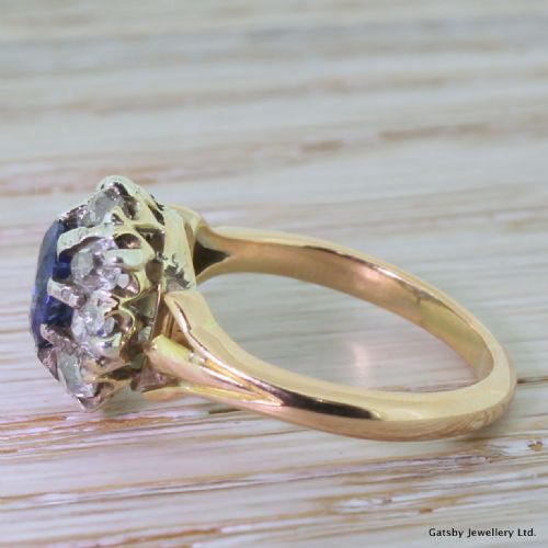 fig 2. Edwardian 1.00 Carat Sapphire & Diamond Cluster Ring, circa 1910