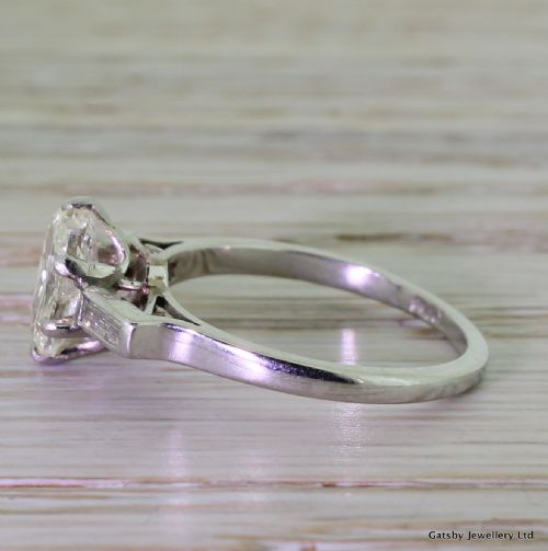 fig 2. Art Deco 1.00 Carat Old Oval Cut Diamond Engagement Ring, circa 1925