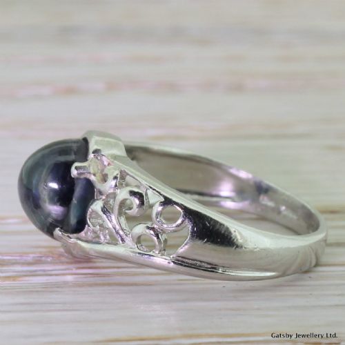 fig 2. Edwardian 2.50 Carat Cabochon Sapphire Platinum Ring, circa 1910
