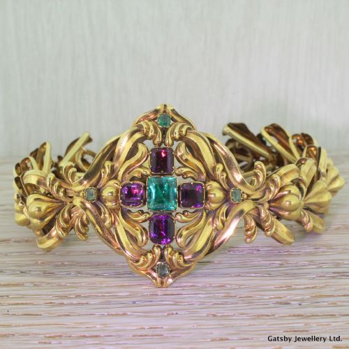 fig 1. Victorian 1.75 Carat Emerald & 3.00 Carat Amethyst Bracelet, circa 1870