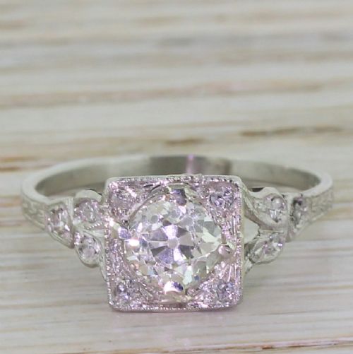 fig 1. Art Deco 0.85 Carat Old Cut Diamond Box Set Engagement Ring, circa 1915
