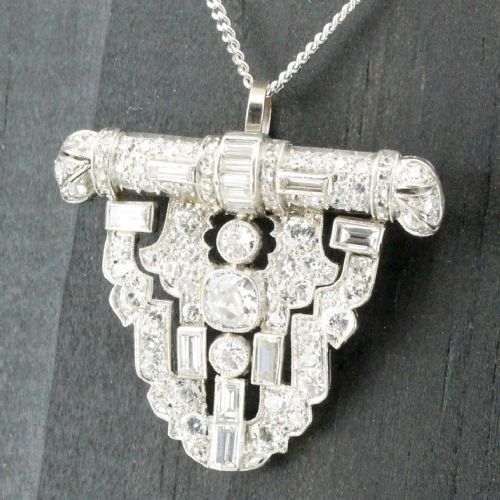fig 1. Edwardian 4.00 Carat Old Cut & Baguette Cut Diamond Shield Pendant, circa 1910
