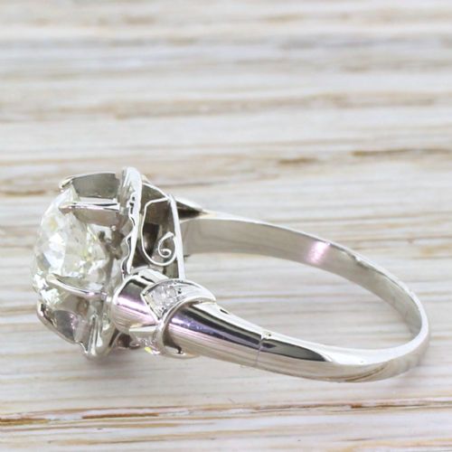 fig 2. Art Deco 1.65 Carat Old Cut Diamond Engagement Ring, circa 1925
