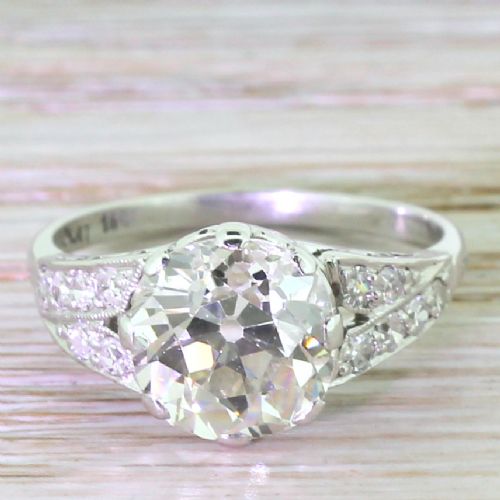 fig 1. Art Deco 3.03 Carat Old Mine Cut Diamond Engagement Ring, circa 1930