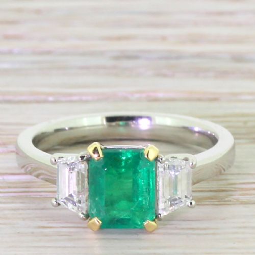 fig 1. Retro Emerald & Trapeze Cut Diamond Trilogy Ring, circa 1945
