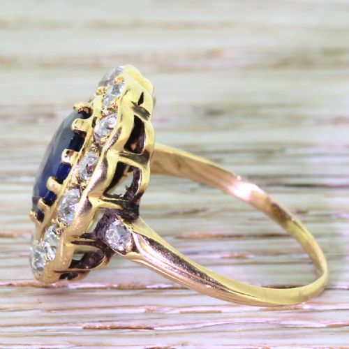fig 2. Victorian 2.00 Carat Sapphire & Old Cut Diamond Cluster Ring, circa 1890