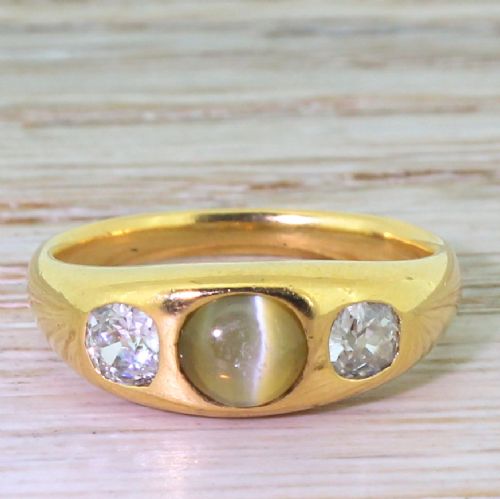 fig 1. Victorian Cat’s Eye Chrysoberyl & Old Cut Diamond Gypsy Ring, circa 1900
